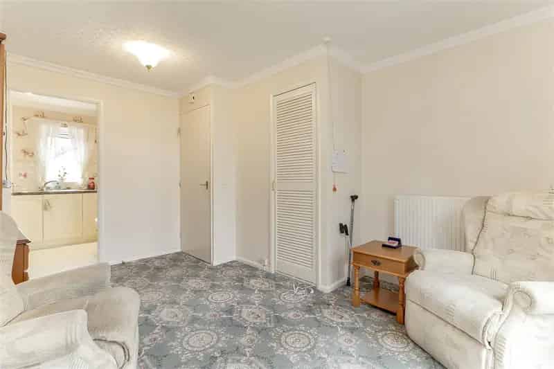 2 Bedroom Retirement Apartment with Stairlift and Woodland Views