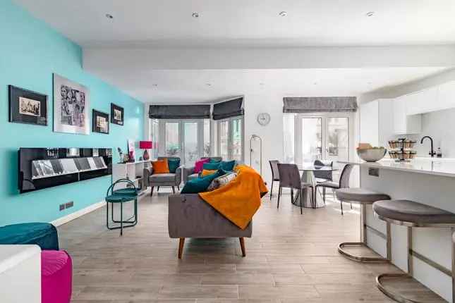 2-Bed Flat for Sale in London WC2N - West End Apartment