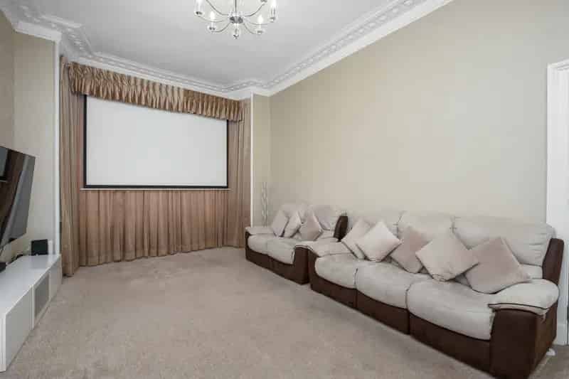 4 Bedroom Flat to Rent in New Town Edinburgh