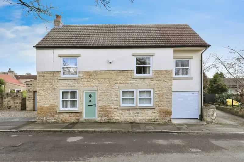 3 Bedroom Detached House for Sale North Anston