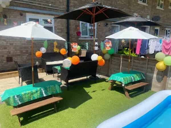 Large 2 Bed Maisonette with Garden Garage and Shed Near Schools and Shops