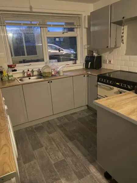 House For Rent in Leeds, England