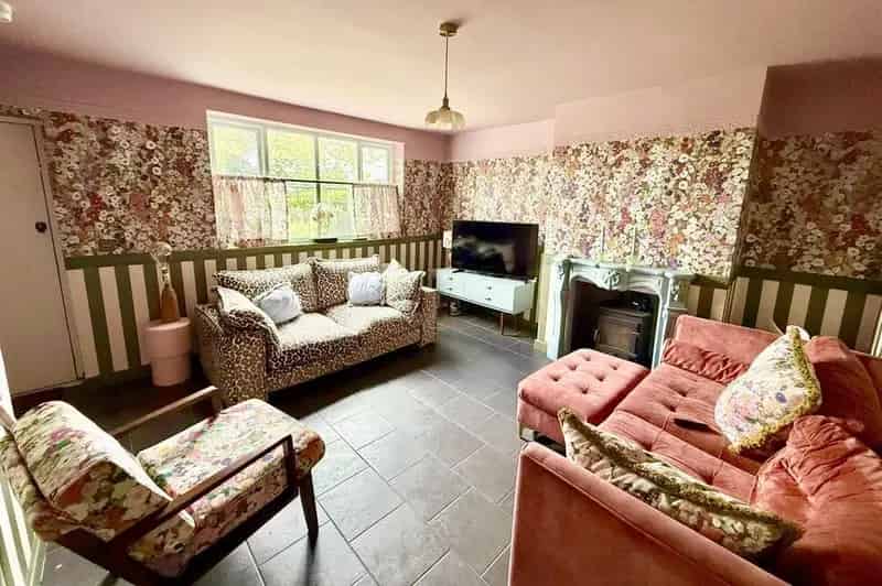 3 Bedroom Semi Detached House for Sale Cheshire