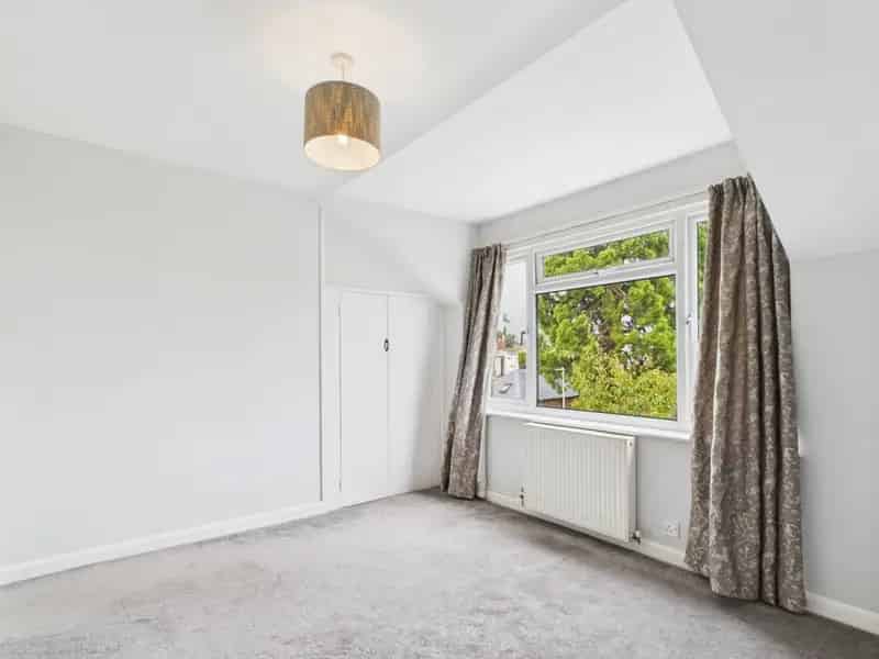 3 Bedroom Apartment for Sale Tivoli 3 Parking Spaces Garage Investment Potential