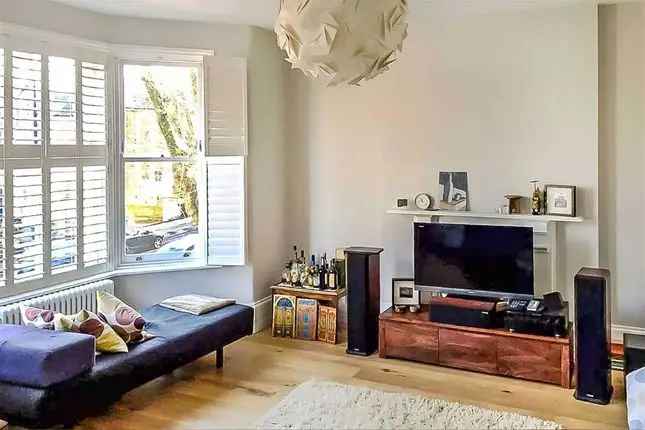 5 Bedroom Semi-Detached House Jerningham Road London