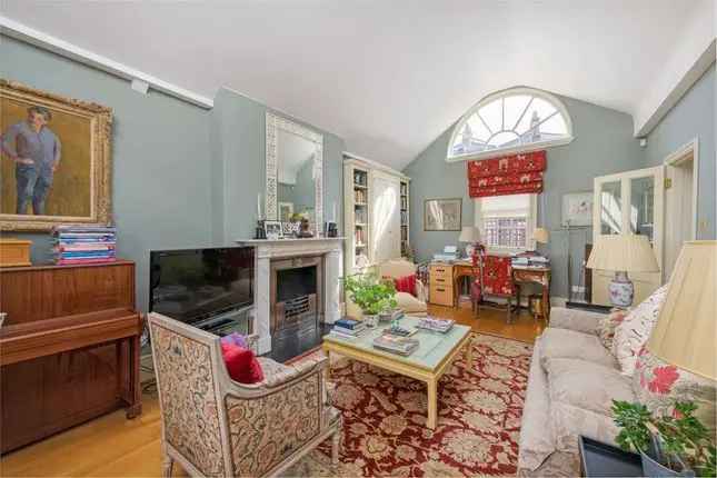 Maisonette for sale in Elizabeth Street, London SW1W