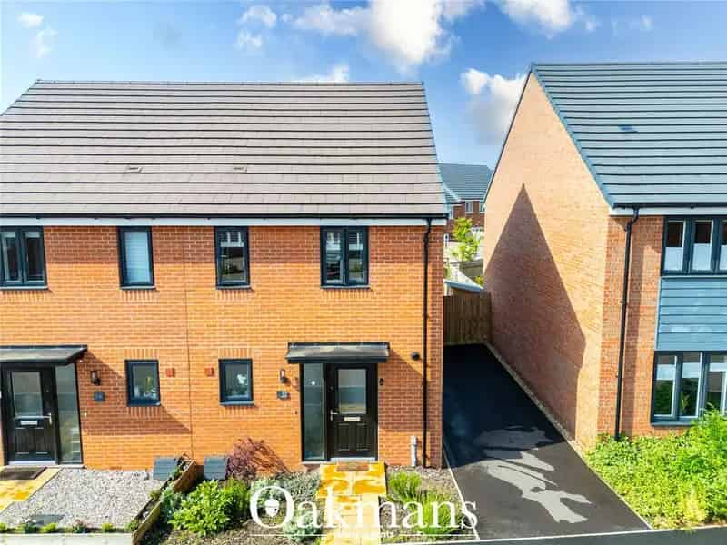 2 Bedroom Semi-Detached House for Sale