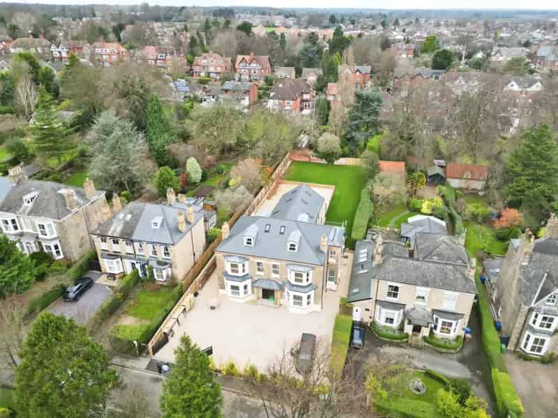 Hessle Victorian Duplex Apartment Two Bedrooms Two Bathrooms