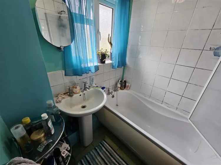 3 Bed End Terrace House Requiring Refurbishment Large Garden Potential Development