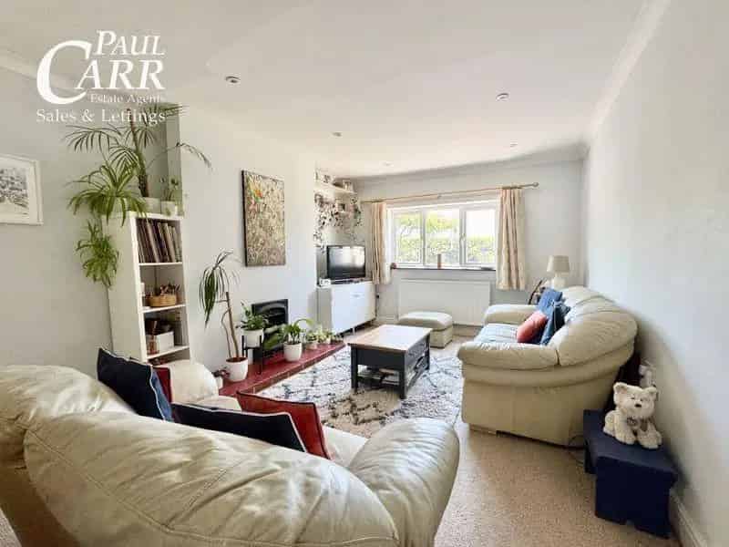 3 Bedroom End Terrace House for Sale