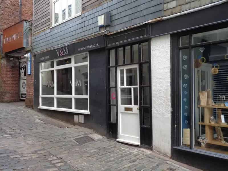 999 sq ft Retail Premises Ground & Basement