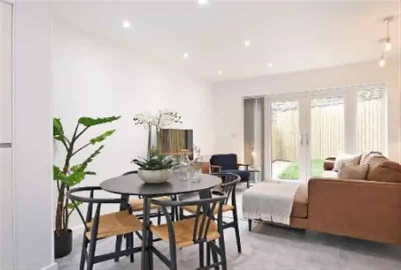 Tobias 3 Bed Townhouse Waverley Central