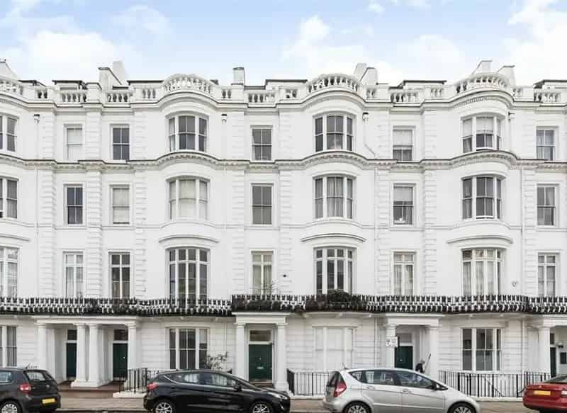 Two Bedroom Victorian Apartment Near Hyde Park
