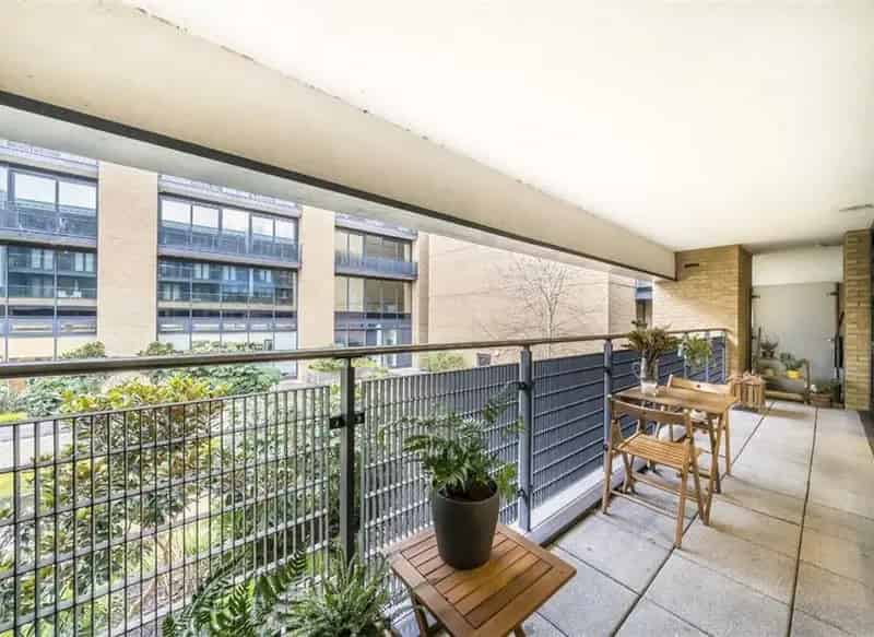 Flat For Sale , Yeoman Street, London, England