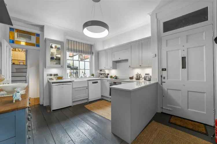 4 Bedroom Grade II Listed Townhouse Harwich Sea Views Period Features