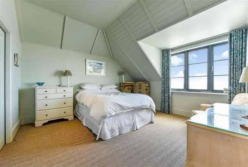 4 Bed Beach House for Sale Stunning Sea Views