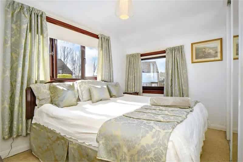 2 Bed Detached House Craigleith 2 Reception Rooms Garage Driveway