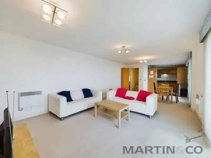 2 Bedroom Flat To Rent Available 20062025