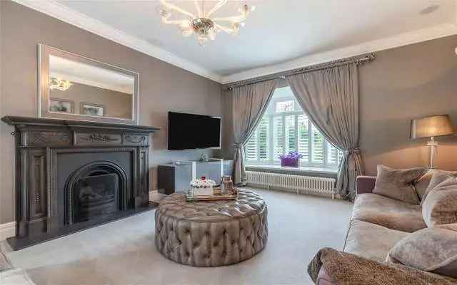 The Avenue, Hale, Greater Manchester, WA15 0LX | Property for sale | Savills