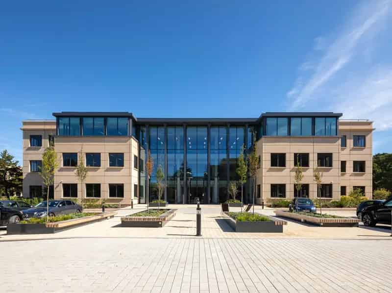 Ascent 1 Offices Farnborough: Modern Workspace with Amenities