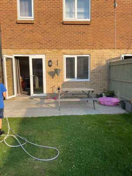 Lovely House Near Fields Schools and Town