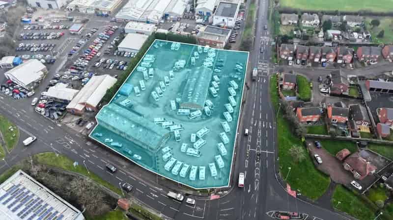 Showroom and Warehouse - 11,085 sq ft
