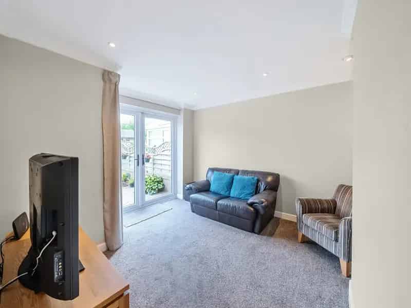 House For Sale , 25, Appleshawn Crescent, Wakefield, England