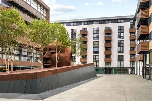2-Bed Apartment Gainsborough Studios South Modern Open-Plan Living