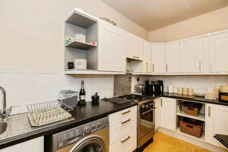 3 Bed Family Home with Conservatory and Garden