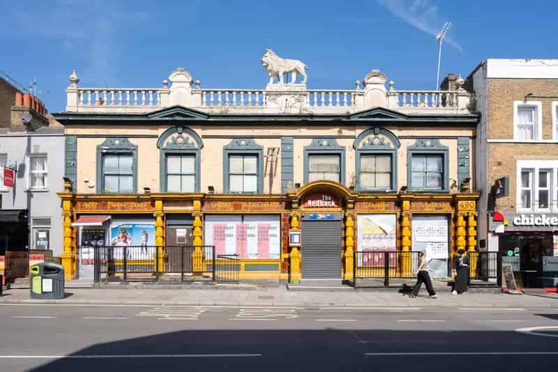Fulham Road Commercial Property with Large Bar and Terrace