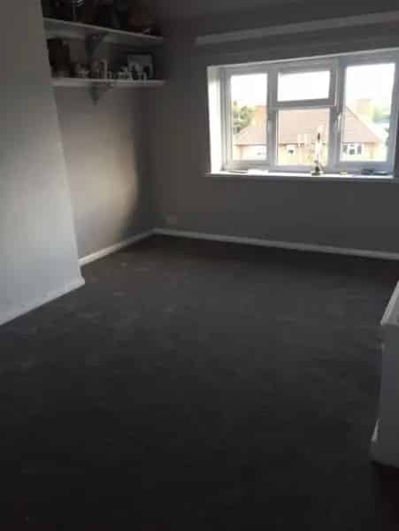 Two Double Bedroom House Near Reading Train Station