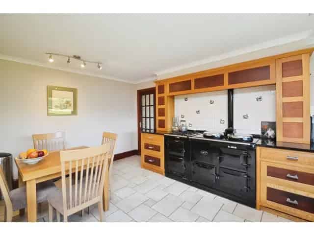5 Bedroom Detached Bungalow For Sale