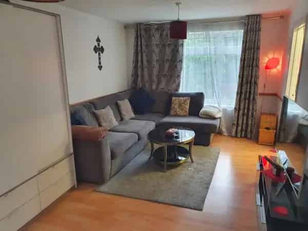 1 Bedroom Flat Swap in Barnet - Gas Central Heating and Secure Entry