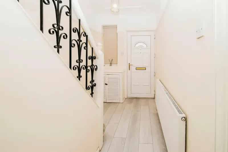 3 Bed Family Home Allerton Modern Kitchen Garden Parking