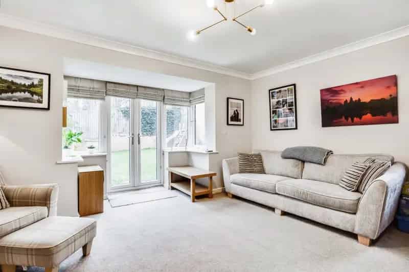 Four Bedroom Semi-Detached House in Lofthouse