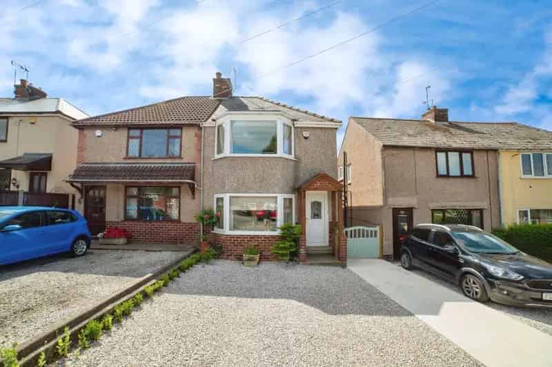 2 Bedroom Semi Detached House North Wingfield Derbyshire