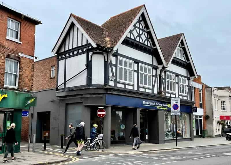 Retail Unit To Let Wokingham Town Centre