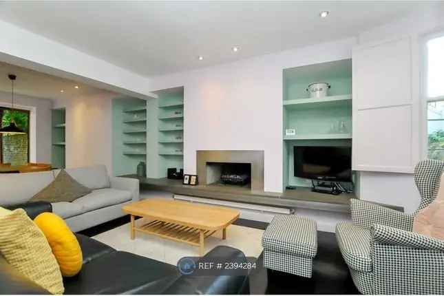 Semi-detached House to Rent in London N16 Bouverie Road