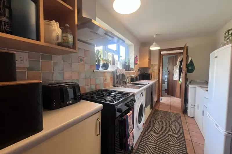 2 Bed Semi-Detached Cottage Near Seaside