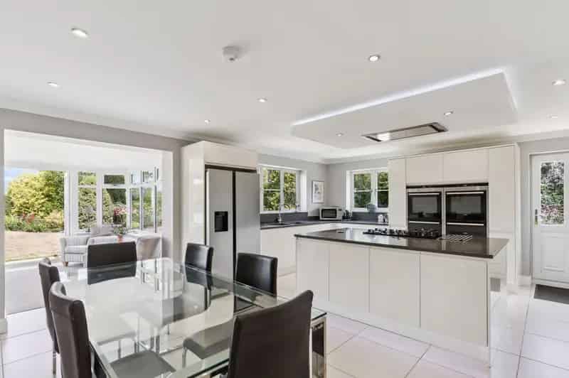 Exceptional Four Double Bedroom Detached Family Home Eaton Bray