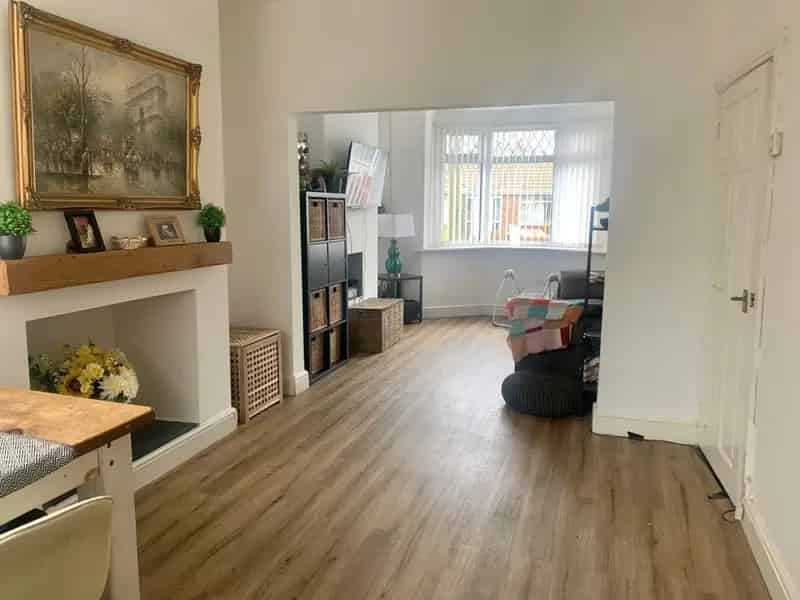 3 Bedroom Terraced House Near Caerphilly Castle