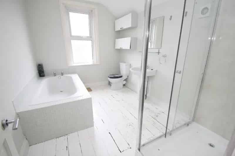 12 Month Tenancy Oldfield Park Near Amenities and Universities