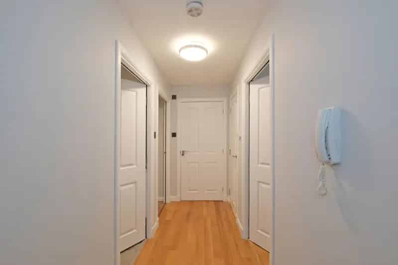 2-Bedroom City Centre Apartment - Recently Refurbished