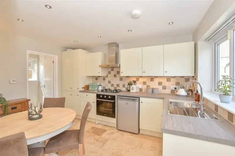 2 Bedroom Detached House for Sale Near Popular School