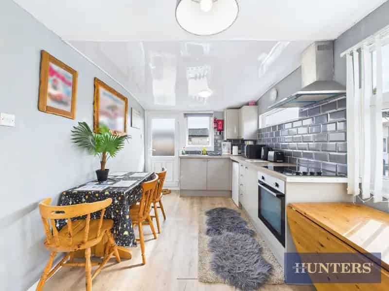 2 Bedroom Bungalow Park Home For Sale 414 SQ FT