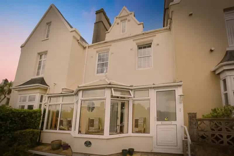3 Bed Terraced House Near Torquay Seafront