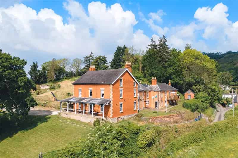 11-Bedroom Manor House with 2-Acre Gardens Llanymynech