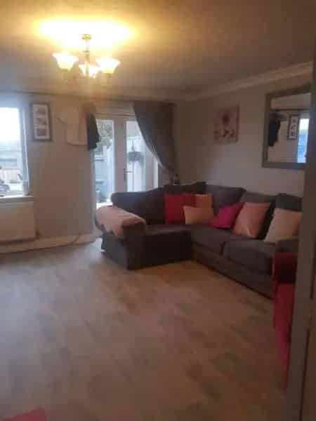 3 Bed House Near Train Station and Town Centre