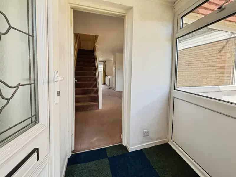 3 Bedroom House Near Ashford Station - 2 Parking Spaces