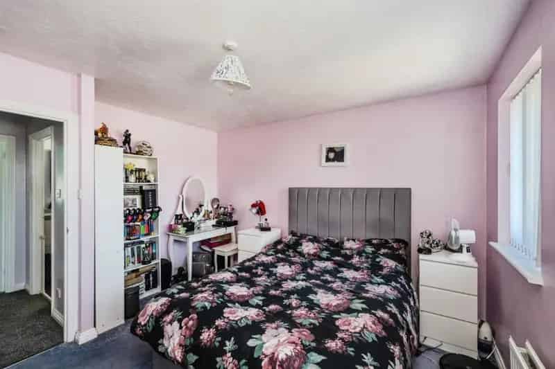 2 bedroom terraced house